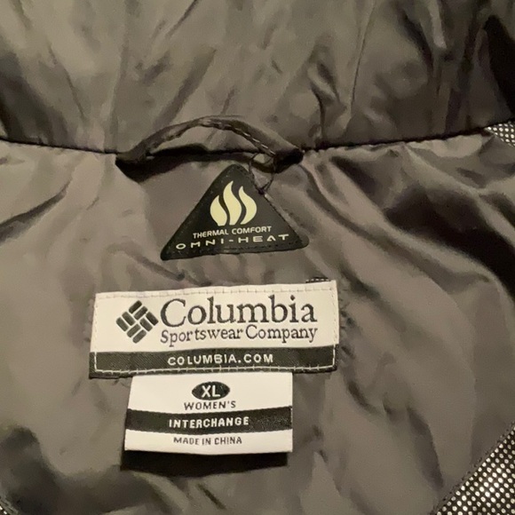 Columbia Women’s Packable Jacket XL - Picture 2 of 6